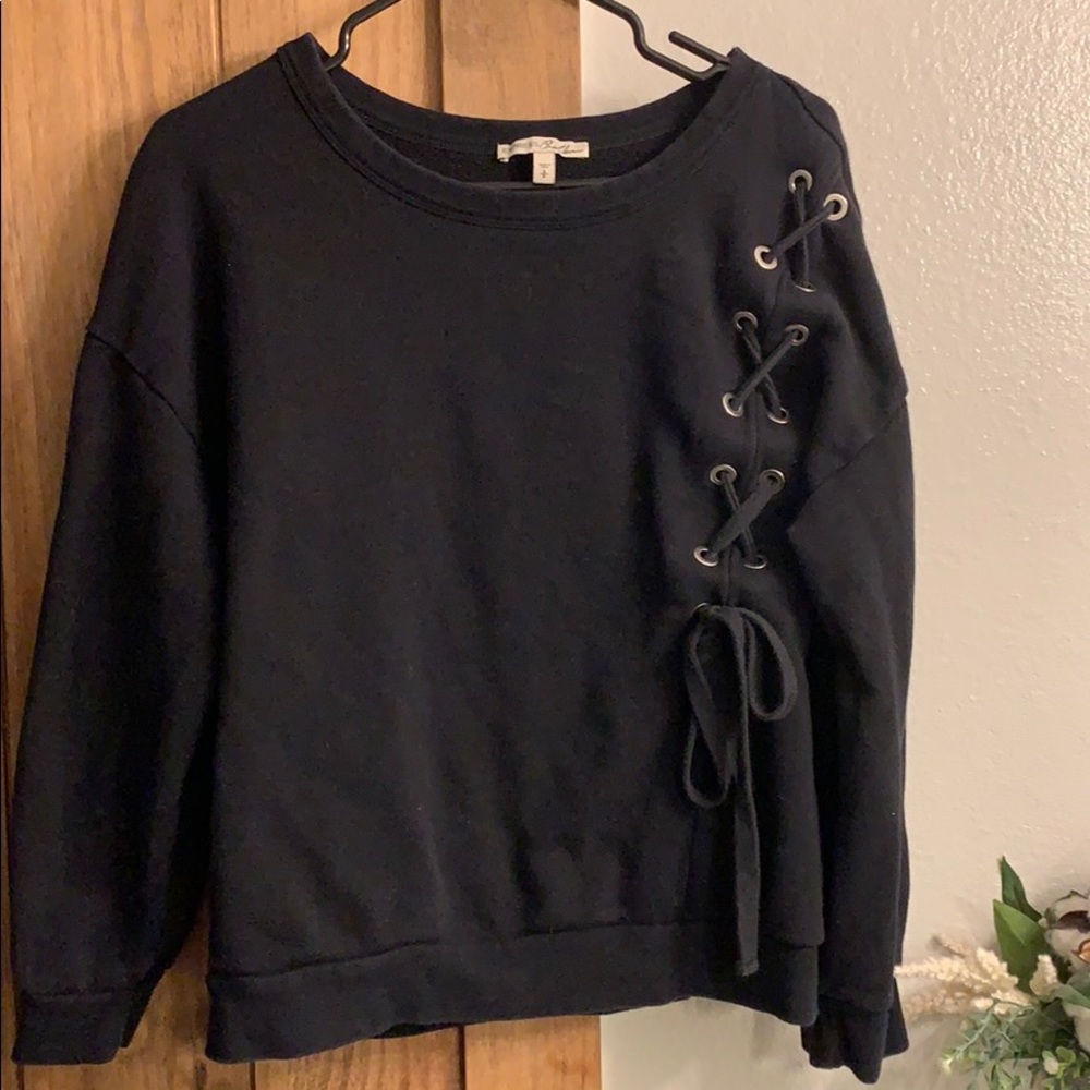 Black express sweater